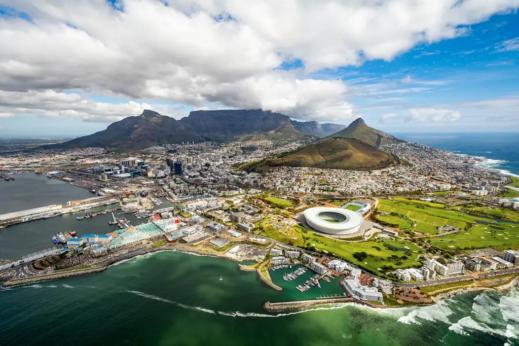 南アフリカ「白人は8%しかいません。でも72％の土地を白人が所有しています」←これｗ