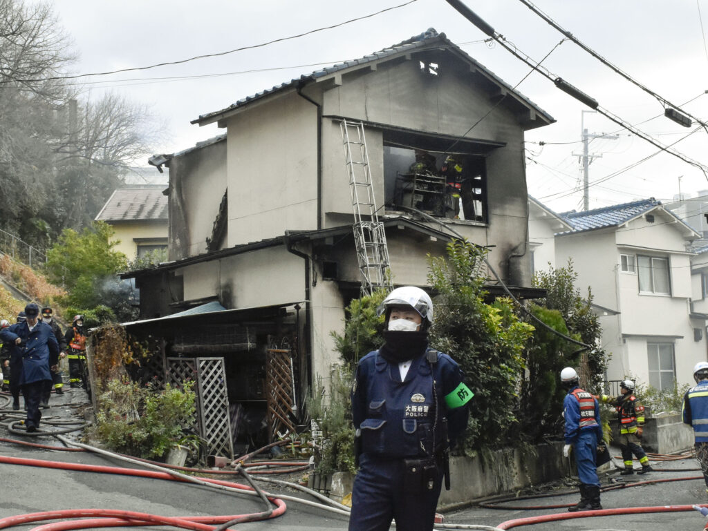 【火災】1人死亡1人重体　枚方の住宅