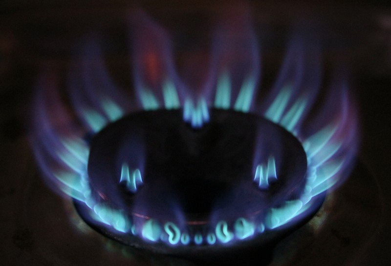 電気・ガス代補助、1～3月は計6000円　厳冬期に厚く　政府調整