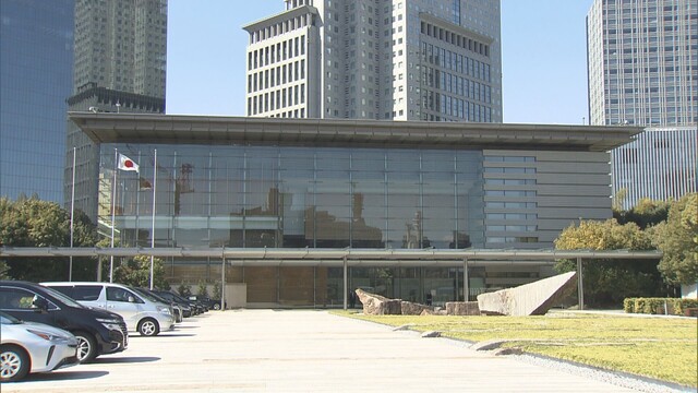 政府　在留資格の手数料を大幅引き上げへ　永住1万円→上限30万円を検討