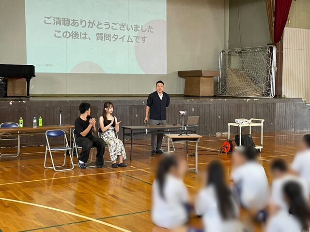 数十秒に1回「あっあっ」「にゃーにゃー」と声が出てしまう女性、トゥレット症候群と戦う現在の様子に迫る