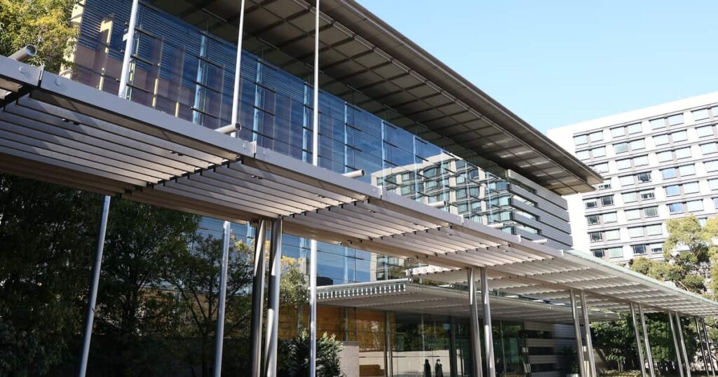 訪日外国人の医療費不払い　「1万円以上」で再入国拒否も　不公平感解消へ引き下げ