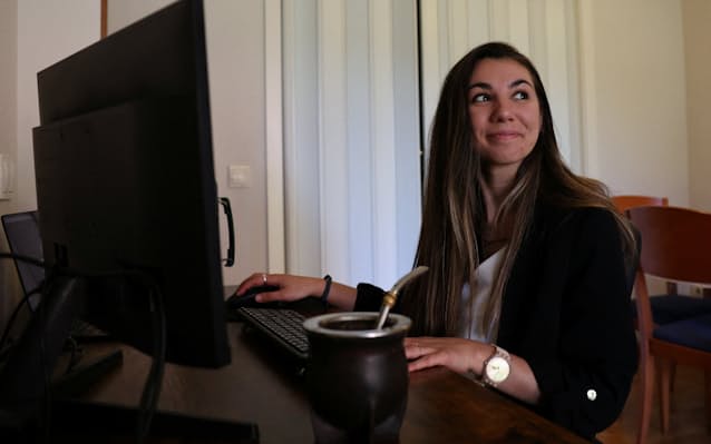 スペイン、移民受け入れで成長　1人当たりGDP日本超え