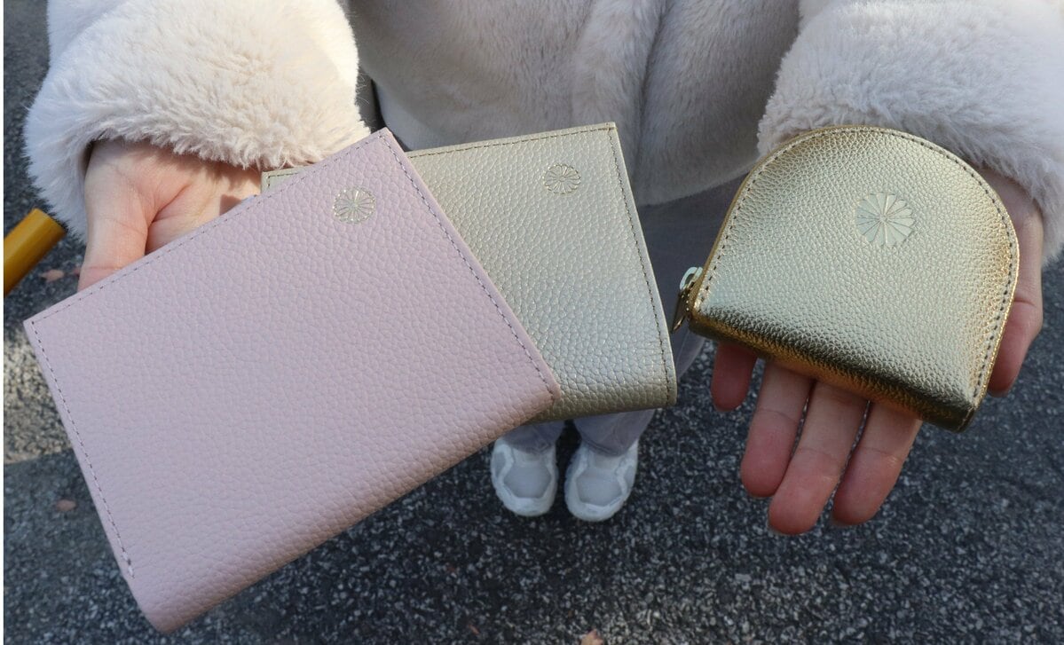 【お財布】皇居開門前に100人超の行列　お目当ては知る人ぞ知る「皇居財布」　爆発的人気の魅力とは