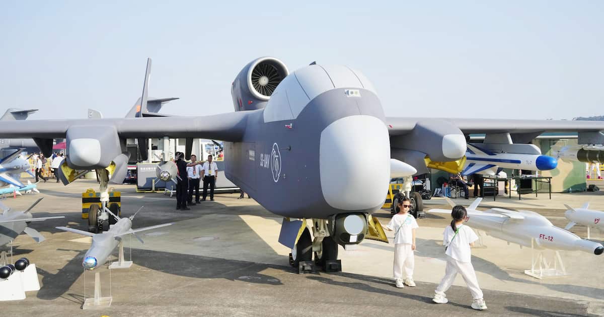 【産経新聞】 中共のドローン空母「九天」が初飛行　機内に小型無人機100機、敵地奥深くへの攻撃可能