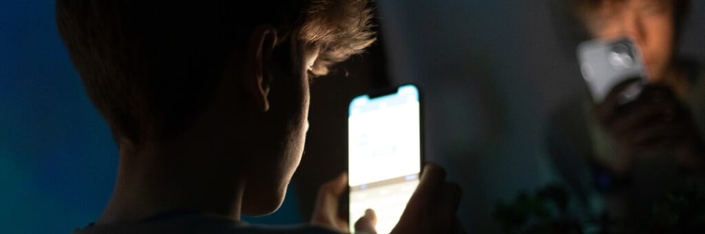 【本】1000万回再生されたフェイク投稿――万引き犯にされた4歳のクルド人の少女　（池尾 伸一/東京新聞編集委員）