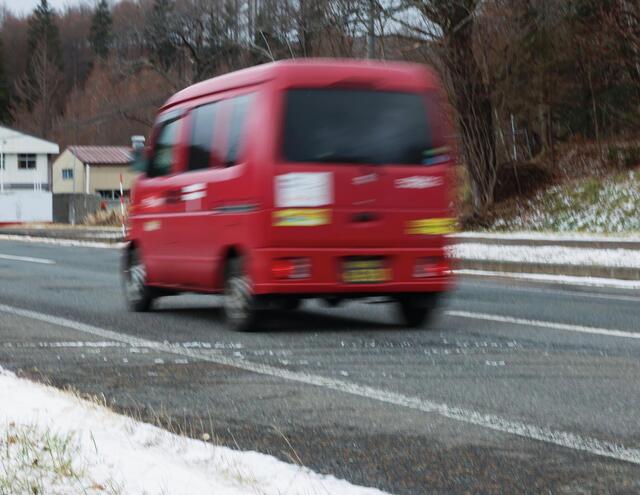 【日本郵便】郵便軽バン停止、1000局超に　不適切点呼、サービスに影響も
