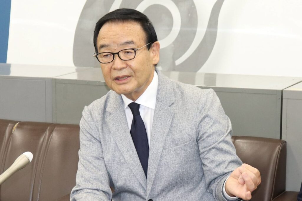 【草津】黒岩信忠町長108票差で5選ならず 「町長室で肉体関係」虚偽告訴被害