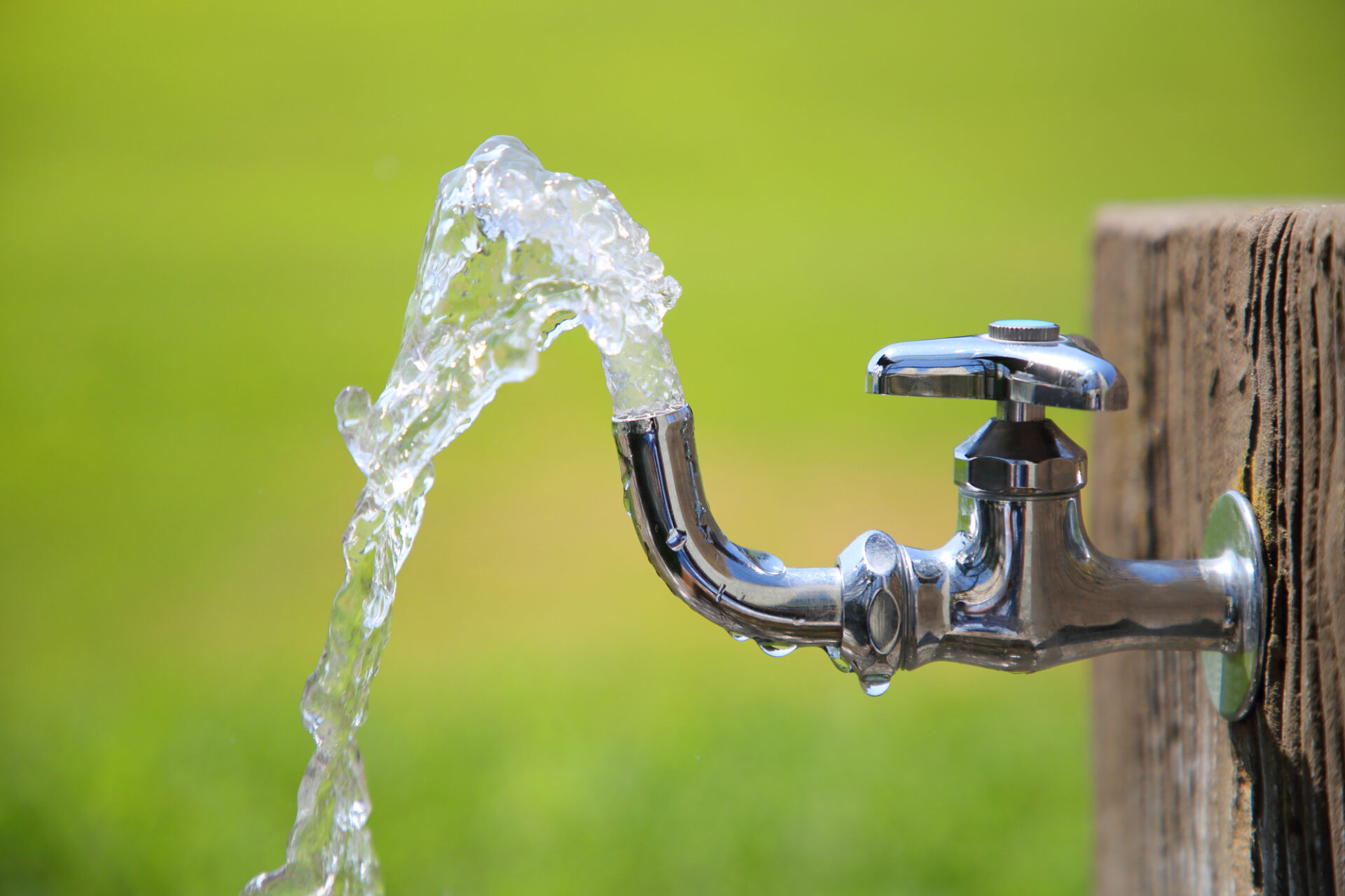 水道料金、来年から3倍、老朽化した下水道を修繕するため
