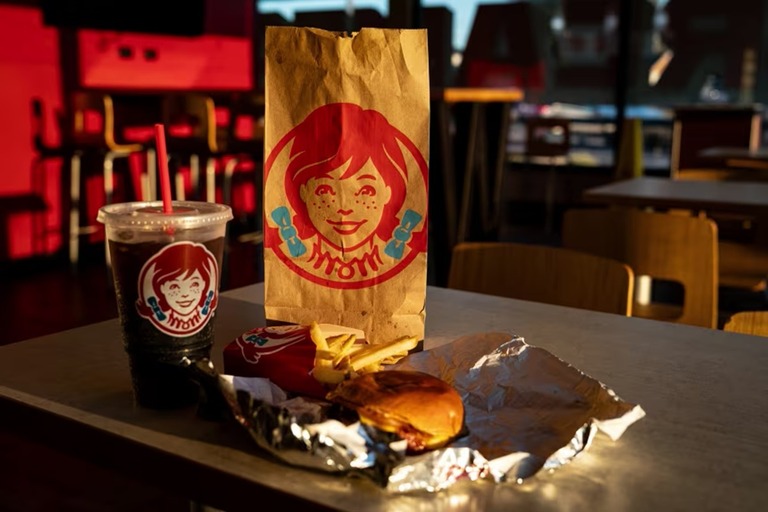 【米国】不振のウェンディーズ、数百店舗を閉鎖へ　昨年の140店に続き