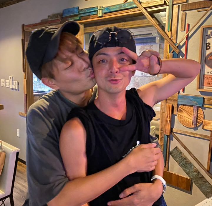 【芸能】矢口真里との離婚から12年…　元夫・中村昌也、『オレンジレンジ』のYAMATOとバックハグ＆キス　ネット唖然「何やってんの」