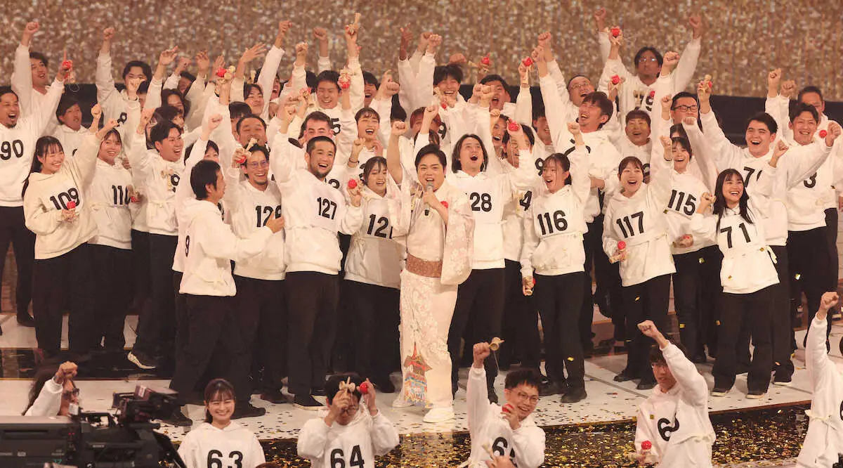 【紅白】三山ひろし「けん玉ギネス世界記録」挑戦で2年連続成功！129人連続で達成、有吉「最高です！」