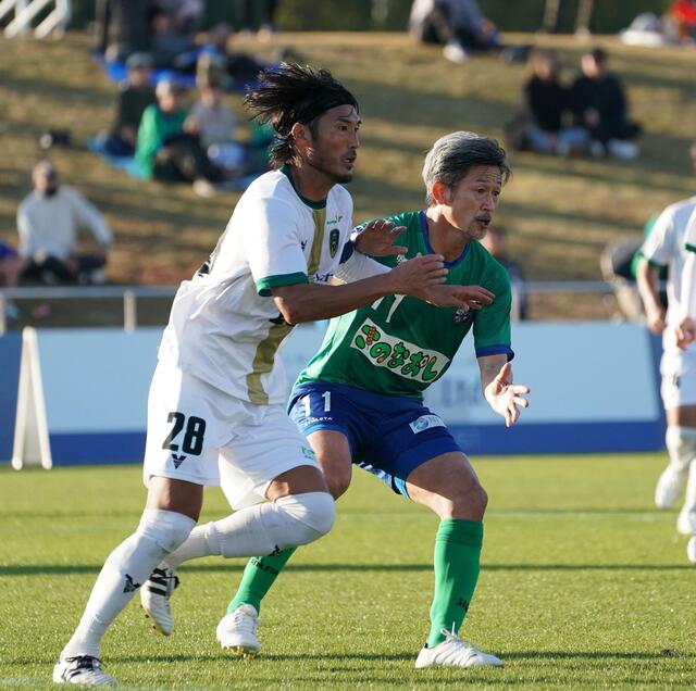 【サッカー】カズ・三浦知良　来季も現役続行を明言！   来年2月に59歳  「12月から来季に向けての自主トレを予定してます」