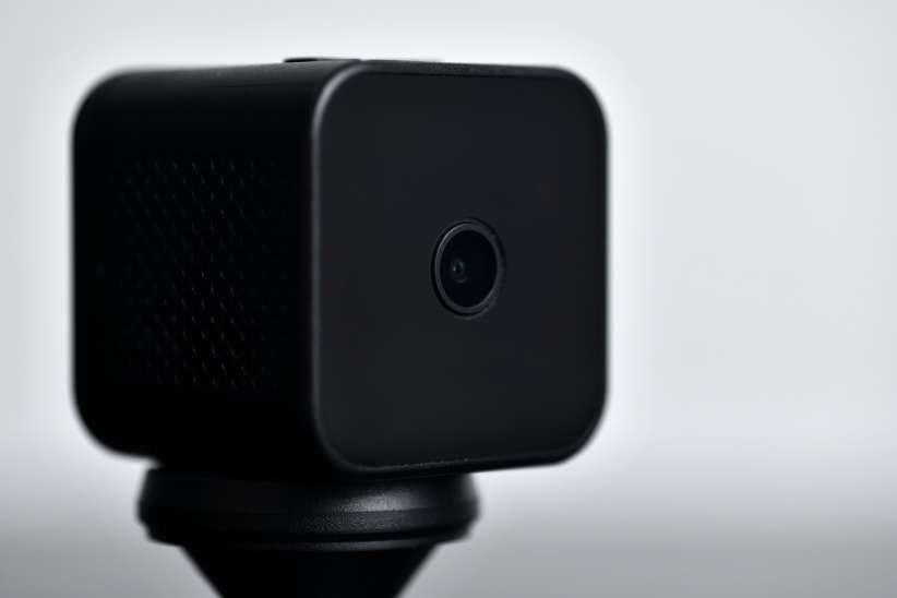 【鹿児島】うちでシャワー浴びたら？ マリンレジャー後に自宅に誘われた20代女性「着替え部屋にカメラが…」57歳男「盗撮目的ではない」