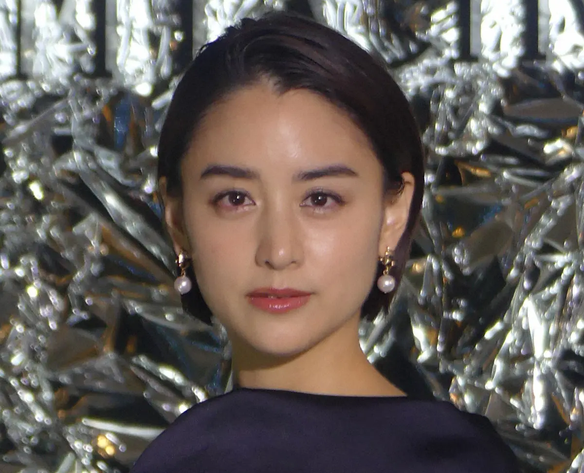 【芸能】山本美月　集めた200個以上のカプセルトイの収納法明かす　壁、アクリル棚にズラリ！意外なキャラも