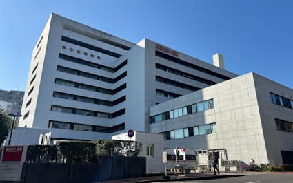 公立病院、2024年度は83%が赤字　診療報酬が費用高騰に追いつかず