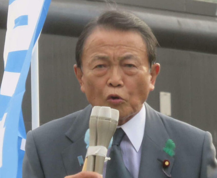 【NEWS】小山慶一郎「おばさん発言」麻生太郎氏に「発言撤回しますってずるいね、僕らできない」