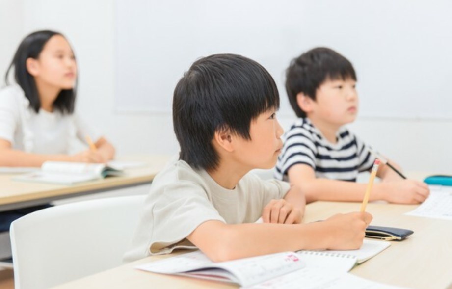 【学習塾】通う小学生は4割弱　理由は「学校の授業だけでは不安だから」が最多　逆に塾に通わせていない家庭の理由は？