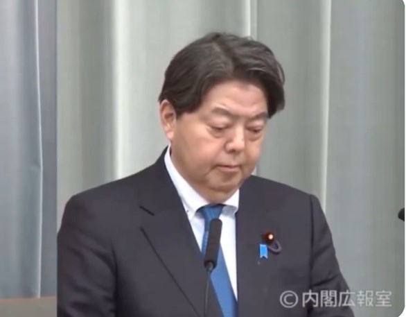 フランス記者「数億円の裏金は許されて140円のパンを盗むと逮捕。日本おかしくない？」日本政府「」