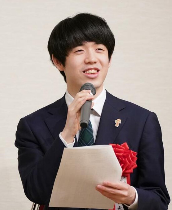 【将棋】藤井聡太王将、名古屋→大阪を近鉄「安いのでその手筋使う」　阪急電鉄には「いつか乗ってみたい」