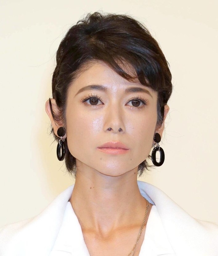 【芸能】真木よう子、出演番組放送中に「醜態を見てほしくない。見るなよ！」インスタライブ敢行