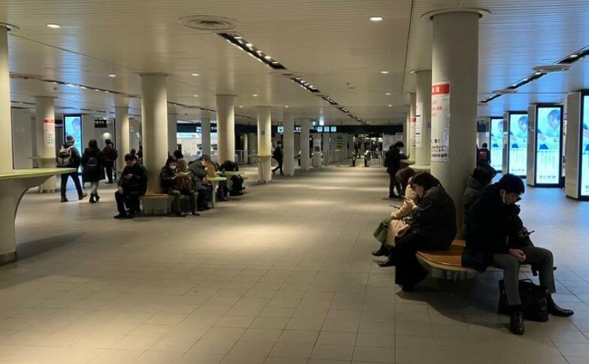 【北海道】「10代の20～30人が駅員に…」地下鉄「大通駅」広場で駅員突き飛ばす…飲酒や喫煙、暴力で一時閉鎖の現場　16歳少年逮捕