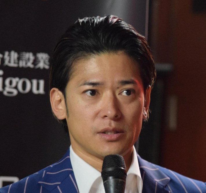 高岡蒼佑、真木よう子への“セクハラ”批判に異論「週刊誌のやってる事の方が方がセクハラ」真木よう子が高岡に感謝「ありがとう」