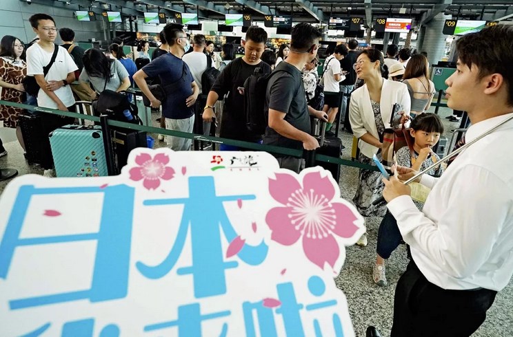 【免税】訪日客が現金使わなくても税還付　政府検討、土産品の転売対策