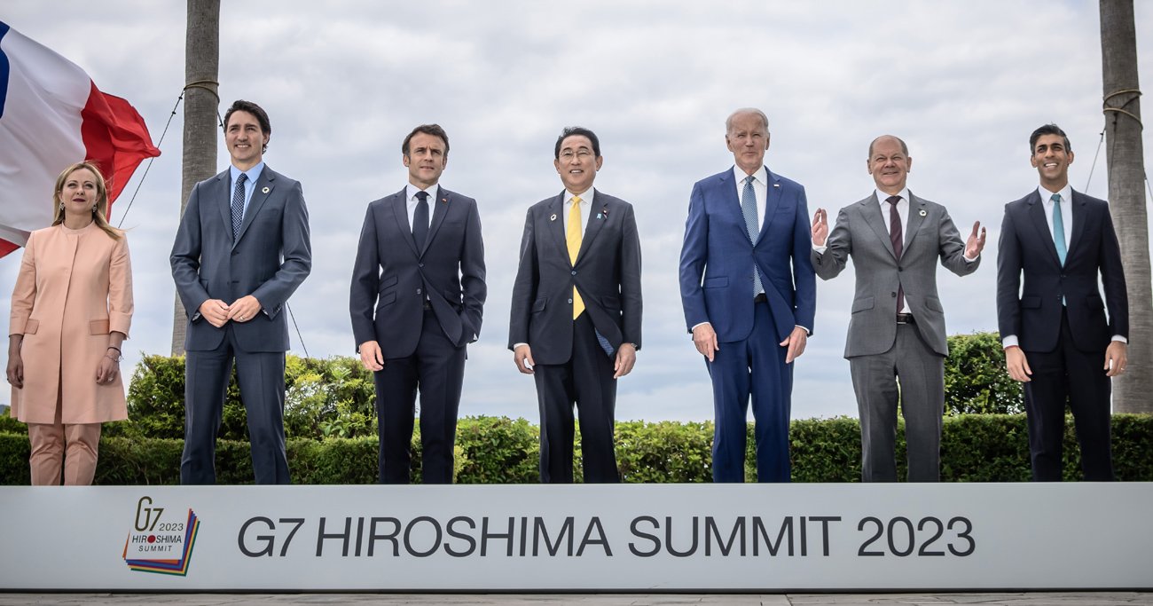 G7「没収は無理があるな…せや！ロシア資産を担保にウクライナに金を貸しロシアに返済させよう！」