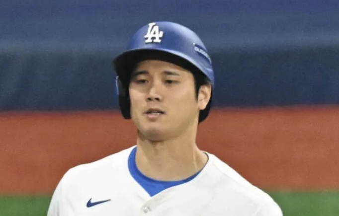 【悲報】大谷翔平さん、凡人みたいな顔つきになる