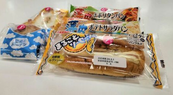 【惣菜パン】発売37年目「まるごとソーセージ」過去最高のナゼ、節約志向を受けて山崎パンの商品戦略に異変？