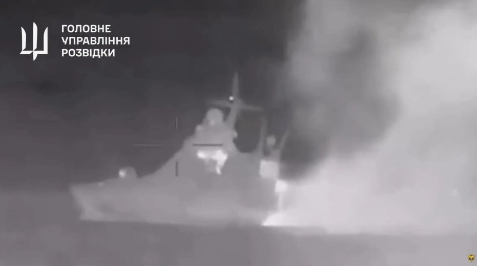 【轟沈】ロシア海軍黒海艦隊22160型哨戒艦「セルゲイ・コトフ」がウクライナ自爆水上ドローンにより撃沈　(動画あり)