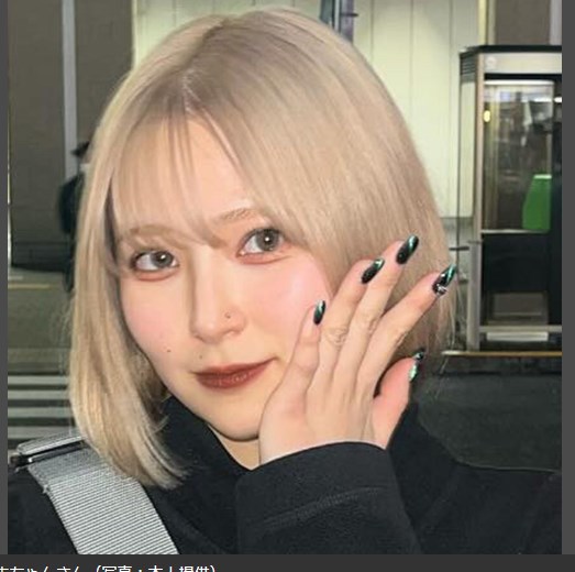 【おまちゃん】「誰？って感じですよね」人気TikTokerが明かしたヘアカラー後の“悲劇”「目が開かないくらい顔が腫れて」