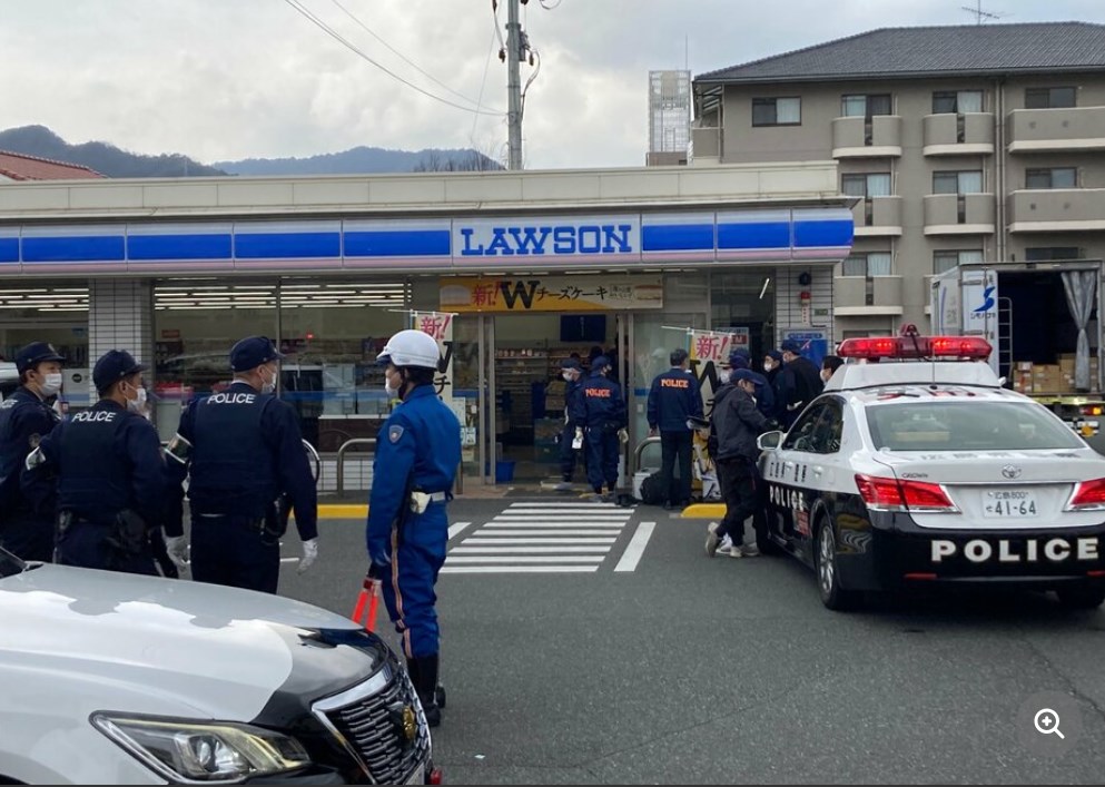 コンビニで刃物持った高齢者が女性二人切り付ける　50代女性重症　20代女性中等症　広島