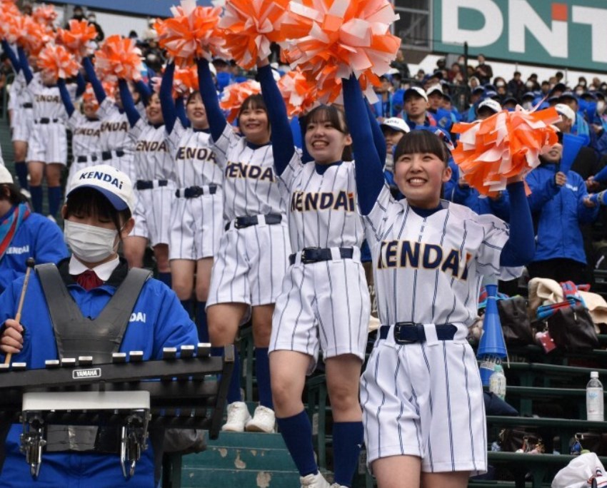 【野球】盗撮に悩むチアリーダー　衣装変更に戸惑いも　センバツ高校野球