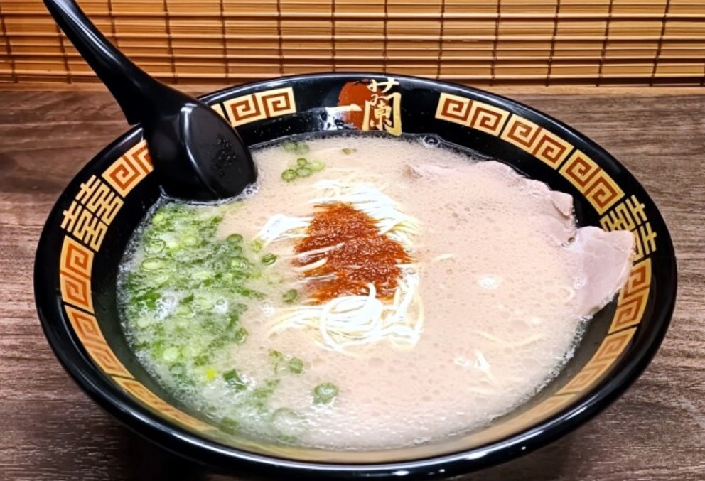 【一蘭】 ラーメン1杯で何回替え玉できるか試してみた―在日チャイニーズ