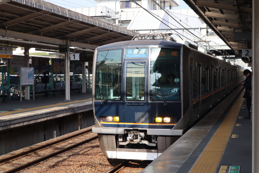 【兵庫】JR宝塚線でシカと普通電車が衝突　三田と道場の間、15本遅れ3000人に影響