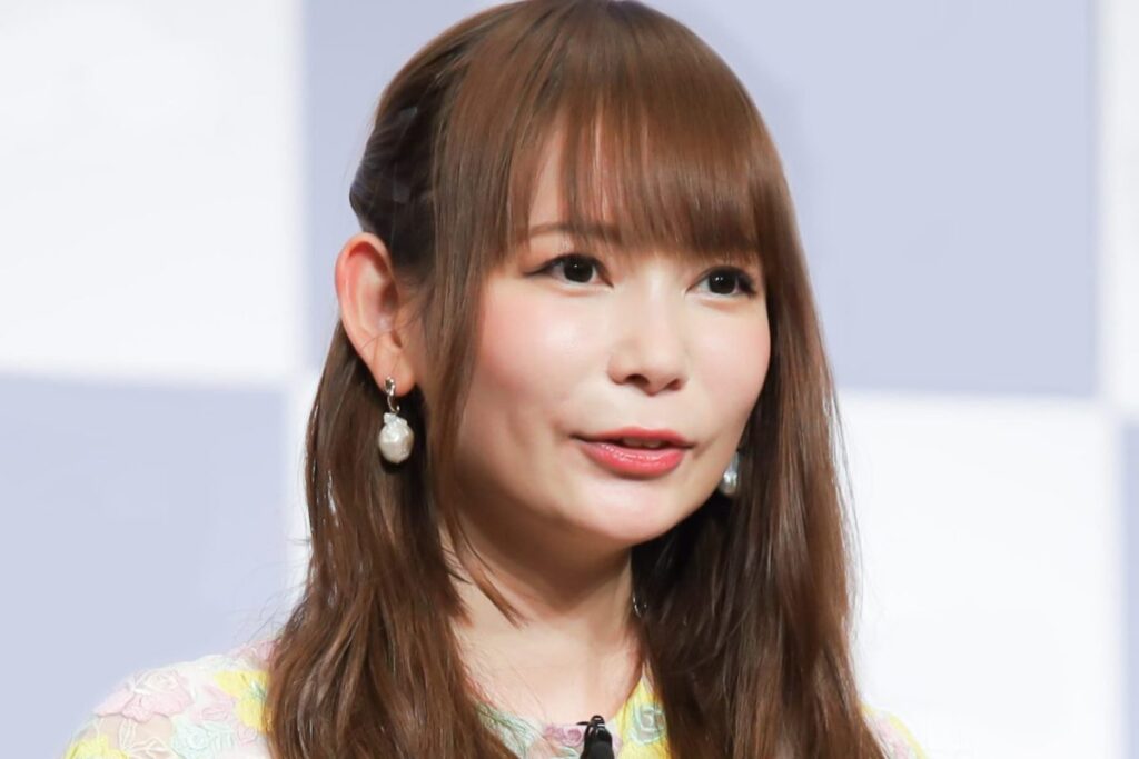 中川翔子さん「な、な、な、な、なんと庵野秀明さま！！」と映画監督の庵野秀明氏との2ショットをうp