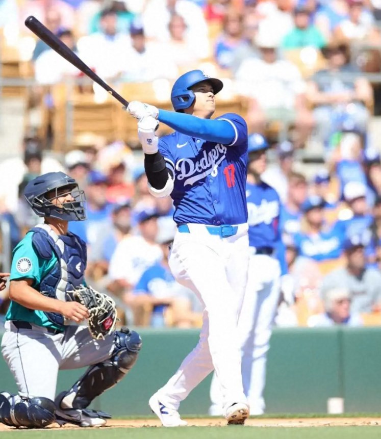 【MLB】カード勝ち越し狙うドジャース　大谷翔平は「２番・ＤＨ」で本拠地初本塁打飛び出るか　スミス、マンシーはベンチスタート