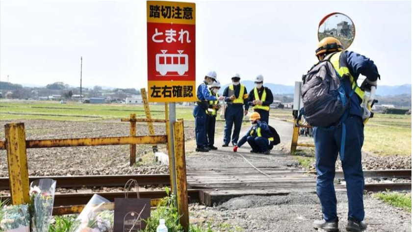 【群馬県】女児死亡事故受け現場調査　踏切に警報機、遮断機なし