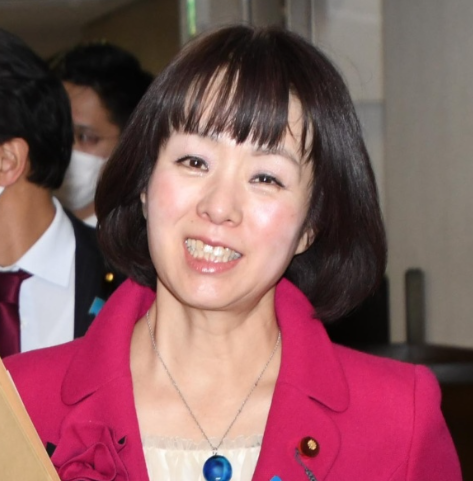 杉田水脈議員が“裏金”で通っていたスナックのママを直撃！赤旗に宛名ナシ領収書スッパ抜かれた