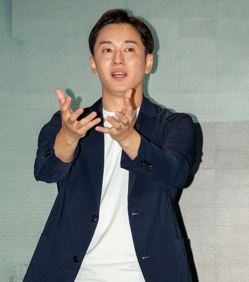 【ハンカチ王子】斎藤佑樹、キャスター道邁進で好感度アゲアゲ…第2の人生ではライバル・マー君を大逆転