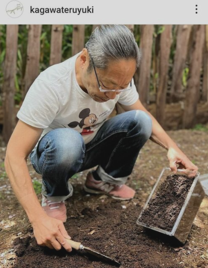 【芸能】えっ、香川照之！？近影衝撃「すごいグレイヘア」「渋く…」２年前に再婚＆子ども誕生