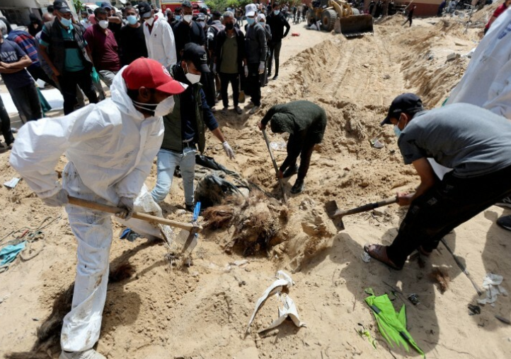 【国際】ガザ南部の病院で「集団墓地」　310人の遺体　イスラエル軍撤収後