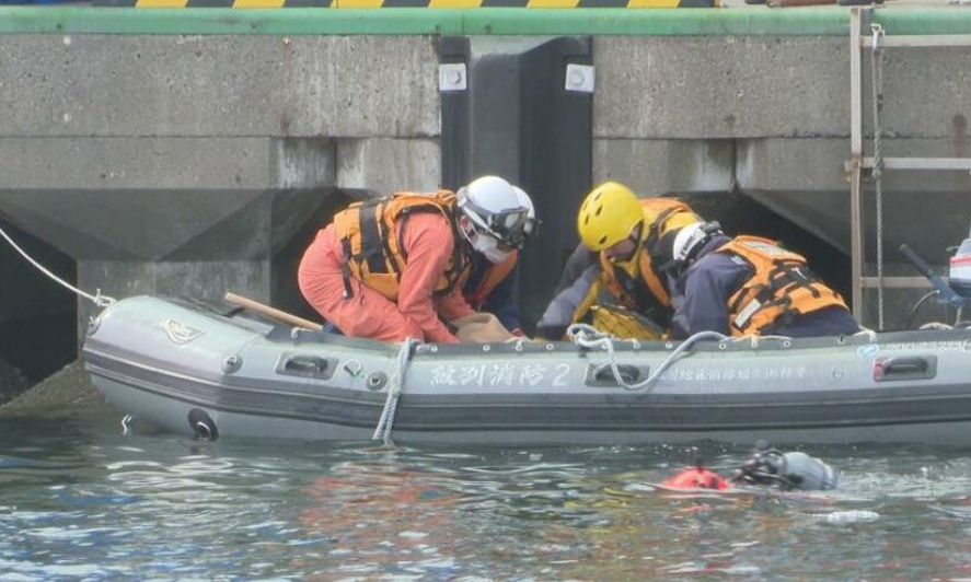 【北海道・紋別港】「車が海に落ちて、すぐに沈んでいってしまった」80代の男性、心肺停止の状態…陸揚げの船に衝突後にバックで転落、何らかの操作誤った事故か