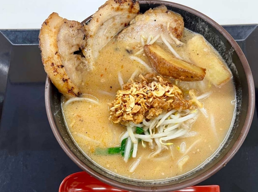 【外食】ラーメン1杯1500円はアリorナシ!?　東関道「酒々井PA」で味噌＆極厚チャーシューを堪能！