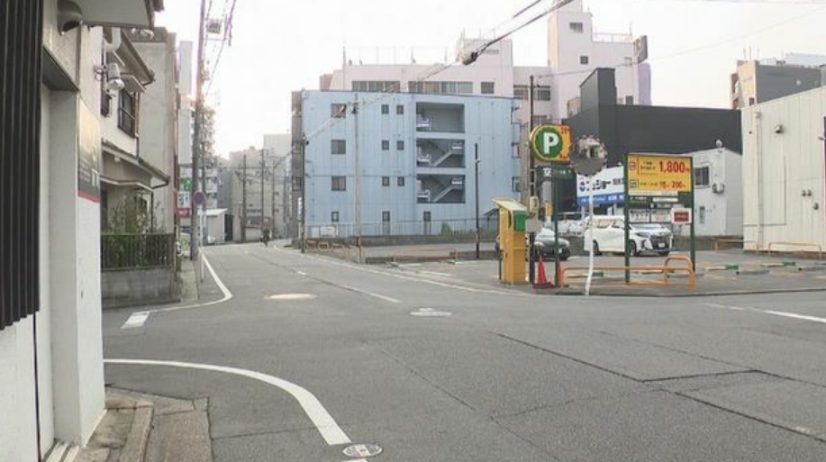 【事件】顔を蹴り財布奪ったか　 21歳の会社員の男逮捕　上司に付き添われて出頭　愛知・岡崎市