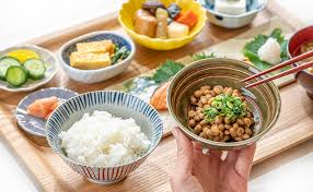 【食事】「一日三食規則正しくご飯を食べる」は逆にNG！？人生100年時代を元気に長生きするための食習慣とは