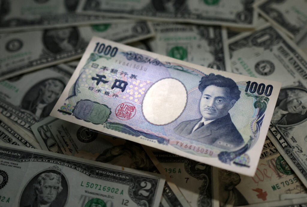 【💴】円急騰、一時１５３円台　再度介入観測、一気に４円上昇