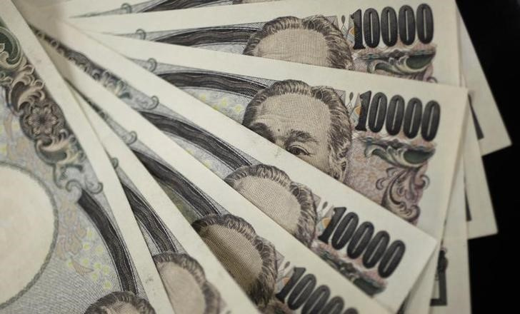 【円安】４月の貿易収支、４６２５億円の赤字…円安の影響で輸入額が上回る